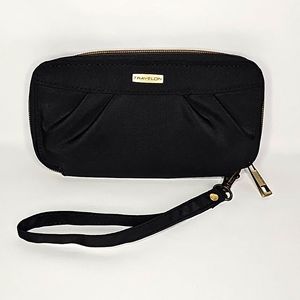 TRAVELON ▪︎ BLACK WRISTLET/WALLET